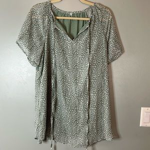 Women’s green Short sleeve blouse size XL